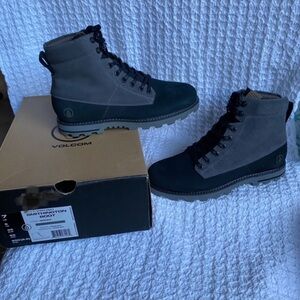 New Volcom Smithington boot men’s size 7 US leather upper